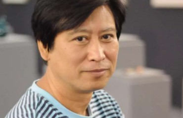 摆渡在语言之河两岸：翻译家、诗人马永波的“复调”人生