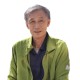 入乎其内,出乎其外:诗评集《显微镜》的多重诗学视野