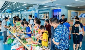 三千“车手”驰骋赛场，万人“打卡”乐享泰州