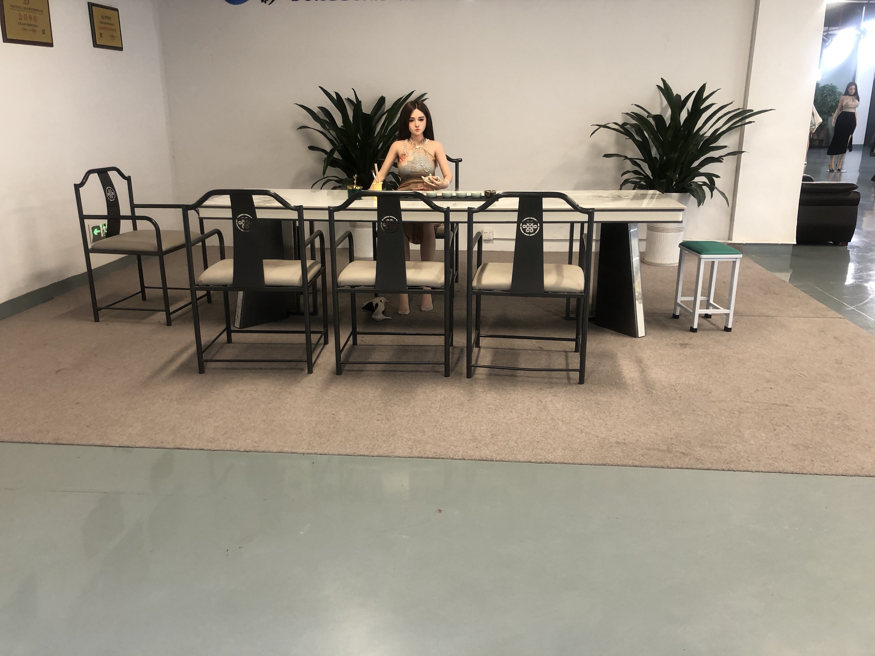 01新厂区新图片展厅和车间16.jpg