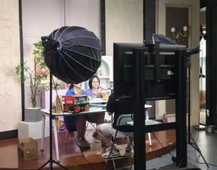 上海直播“四连冠”，藏着一盘不一样的棋