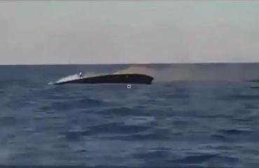黑海上一场没有水兵的“海战”：人类第一次看着两艘无人艇互相开火，这意味着什么？