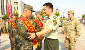泰兴市下半年首批入伍新兵奔赴西藏边疆