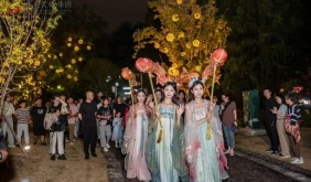 谁懂！凤城河把中式中秋搬到了河面上｜凤城河双节漫游攻略之中秋篇