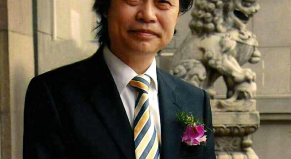 精神还乡：尹石新诗《未老莫还乡》中的别样“乡愁”