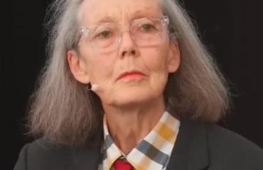 一直一直喜欢她——献给安妮·卡森