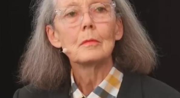 一直一直喜欢她——献给安妮·卡森