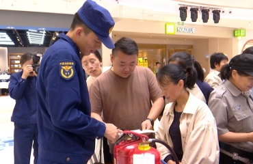 泰兴市开展国际减灾日主题宣传咨询活动