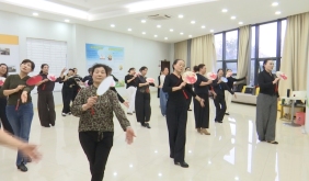织密养老服务网 守护最美“夕阳红”